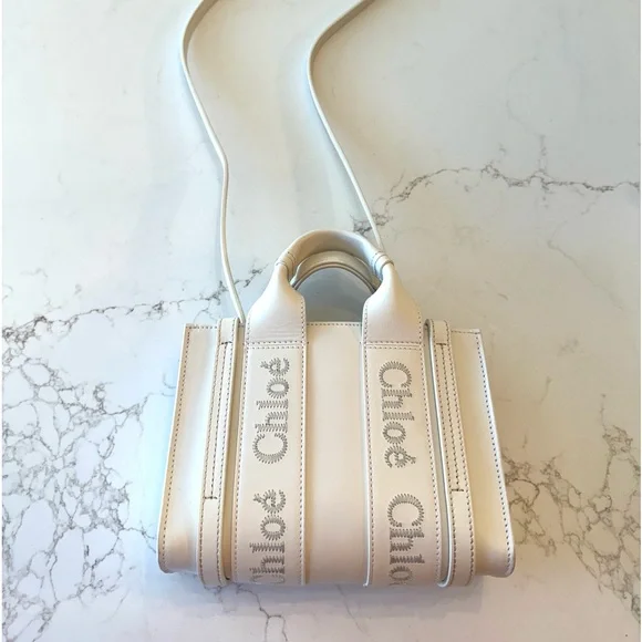 Chloe’ Mini Leather Woody Tote in White - Picture 5 of 12